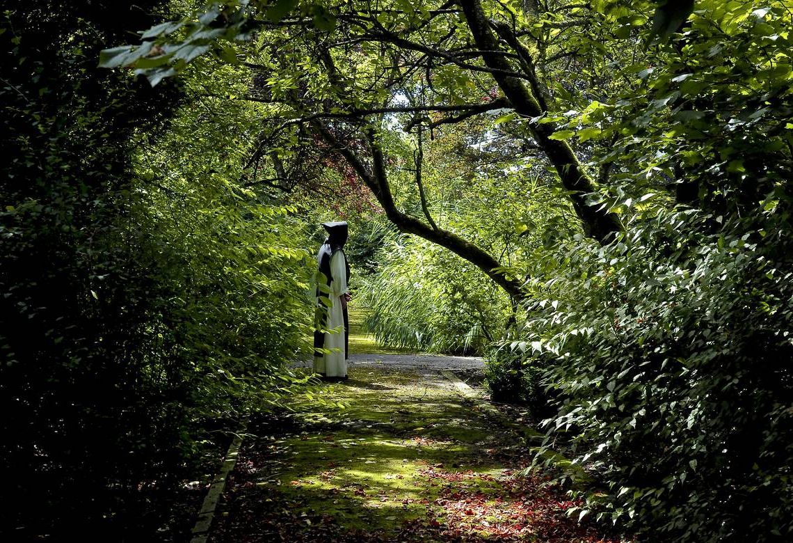 Chaque instant est prière. Chaque instant est prière.